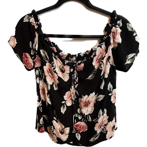 Kendall & Kylie Floral Off Shoulder Blouse - Picture 4 of 5